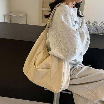 休闲大包包女士2026新款春夏款时尚单肩包大容量流行通勤包斜挎包