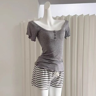 T恤女夏季 韩漫T 显瘦大U领短袖 上衣 亲肤轻薄小飞袖