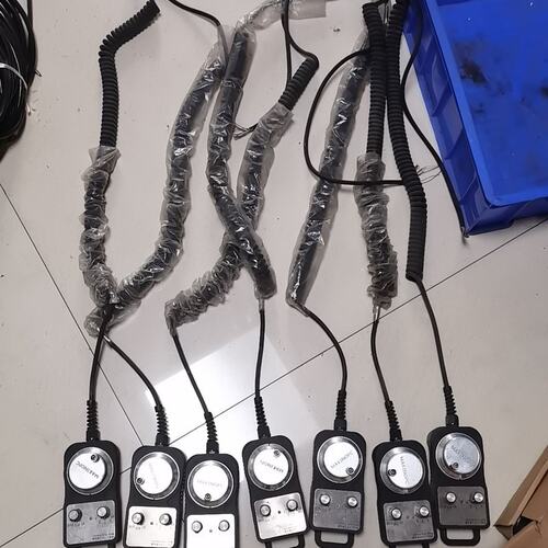 议价LJJ001-100-24V电子手轮 脉冲发生器手动旋转脉可维修