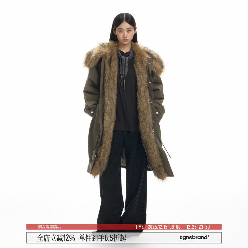 TGNS中长款拼接大毛领风衣外套