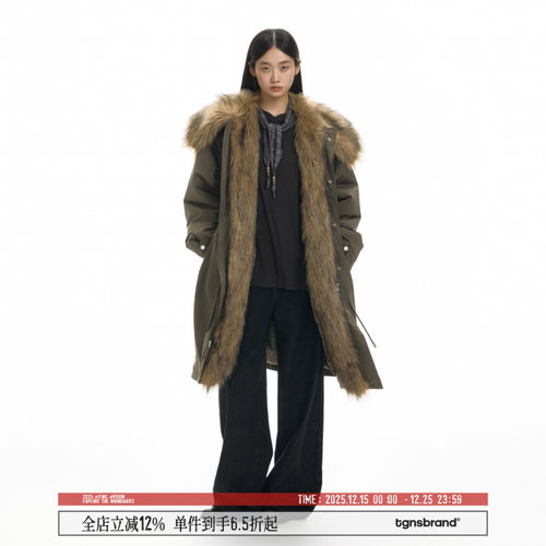 TGNS中长款拼接大毛领风衣外套