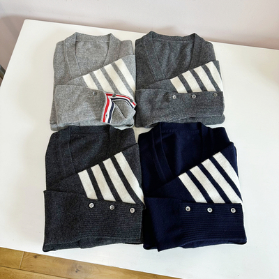 NGRM100%羊毛V领针织衫