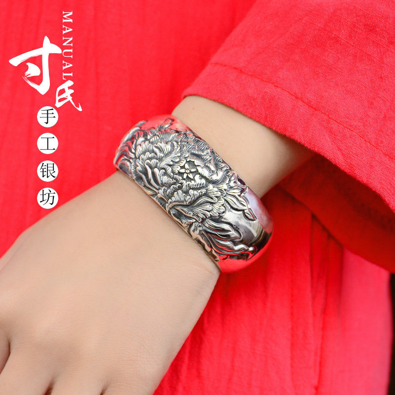 寸银坊云南足银复古手工立体实心雕刻内凹大牡丹手镯.匠心