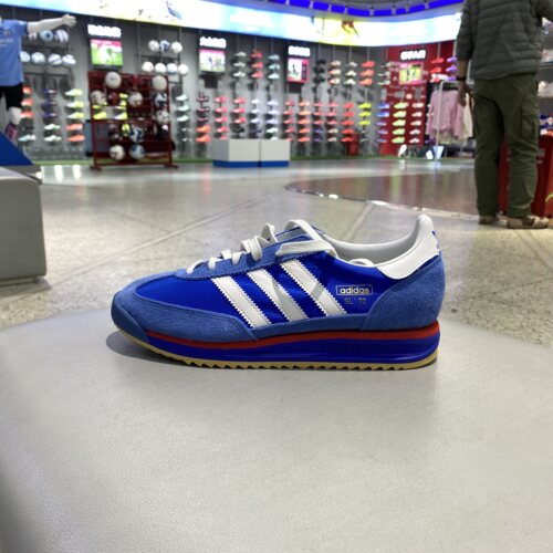 阿迪三叶草休闲鞋25年春季中性IG2132