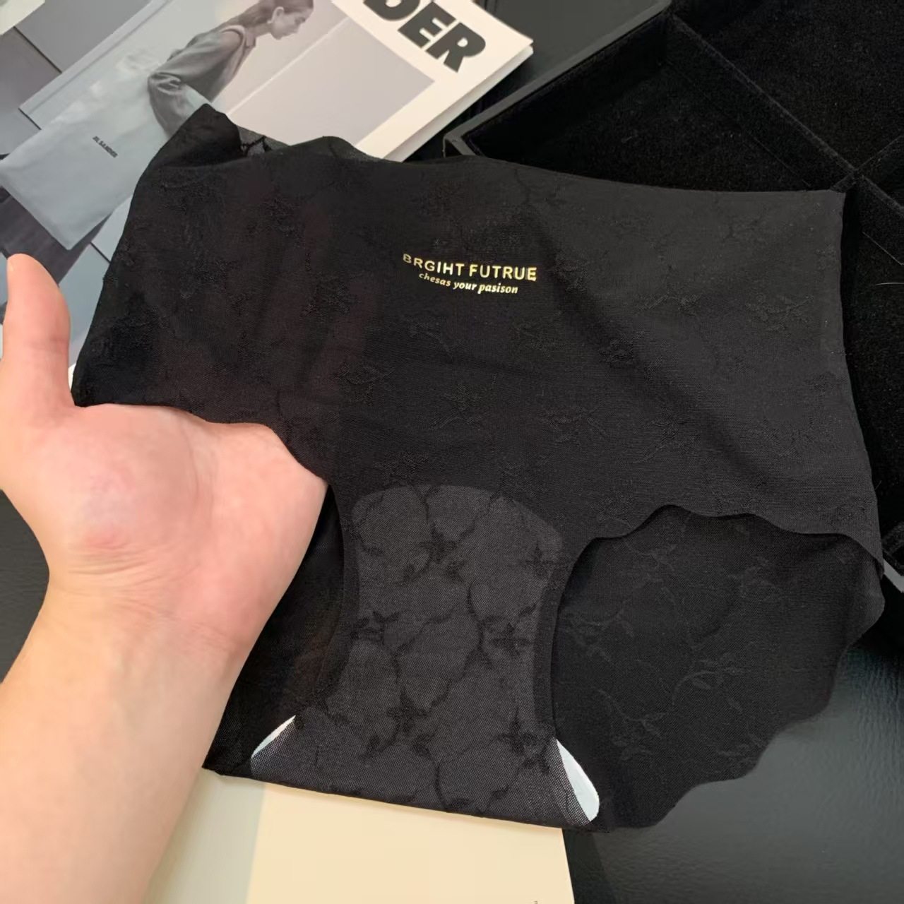 繁花裸感无痕内裤女士新款蕾丝纯欲一片式性感甜美冰丝内裤女,女士内衣/男士内衣/家居服,男三角内裤,淘宝优惠券,粉丝福利购,淘宝优惠卷