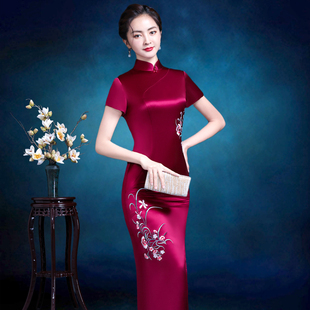 高端洋气刺绣醋酸旗袍改良连衣裙日常中国风年轻妈妈婆婆红色礼服