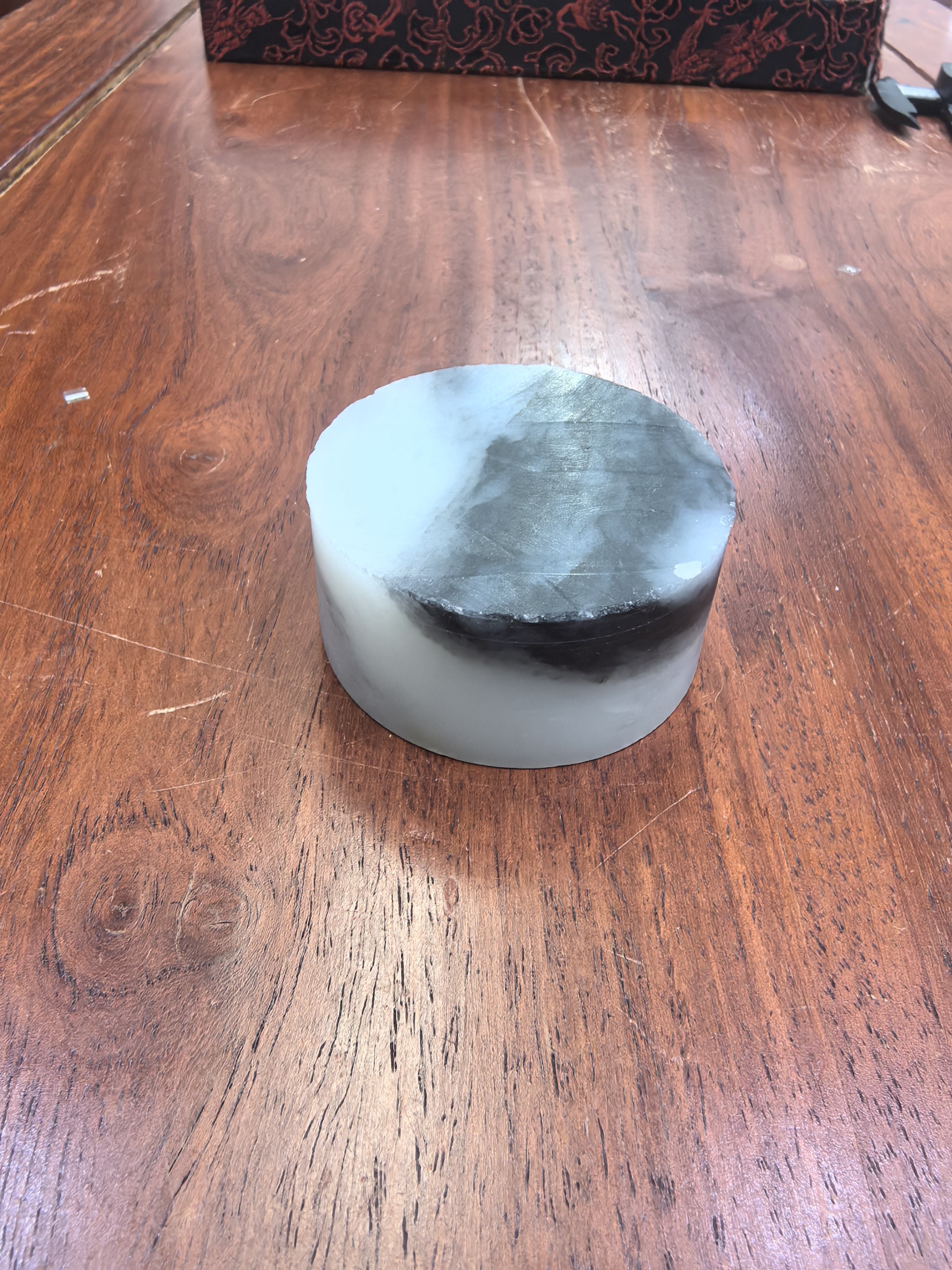 新疆和田籽料青花玉镯子心