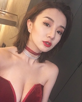 天鹅绒连体绑带镂空性感V领抹胸