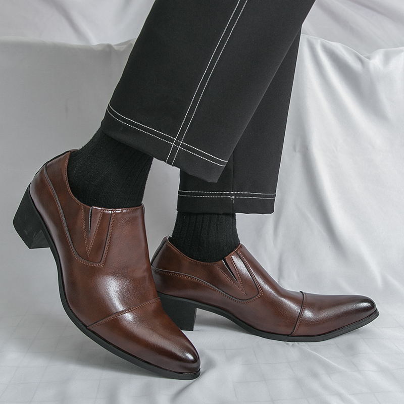 商务正装尖头一脚蹬皮鞋高跟皮鞋