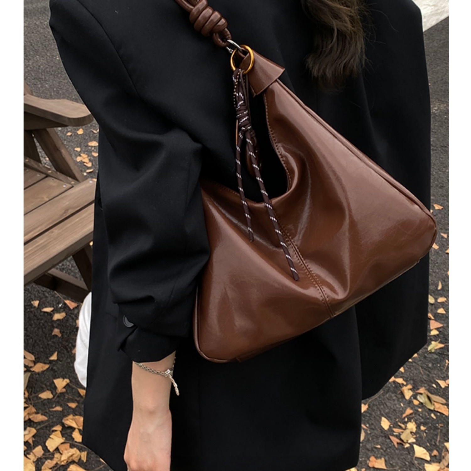 大容量腋下托特包女式2025新款