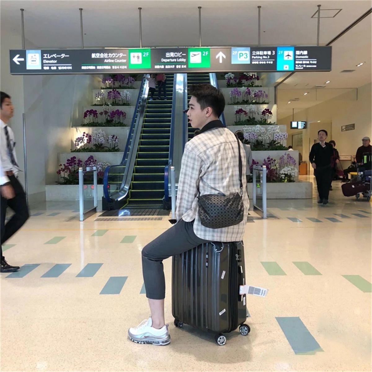 三家菱格硅胶马鞍包相机包时尚百搭单肩斜挎包女简约休闲小众设计