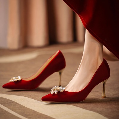 不累脚红色婚纱两穿婚鞋新娘鞋~~