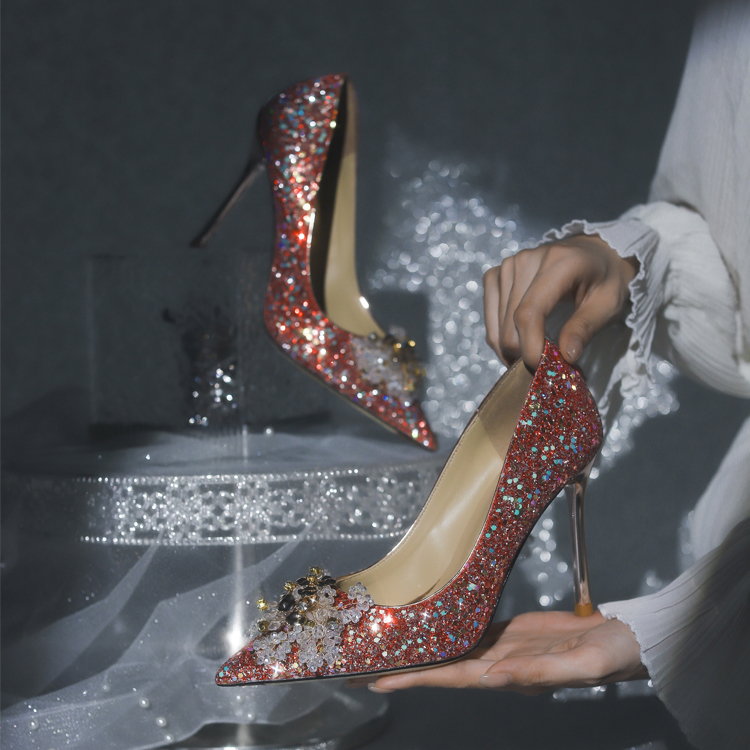 绝美红色婚鞋女2025新款中式亮片新娘鞋秀禾敬酒服婚纱两穿高跟鞋