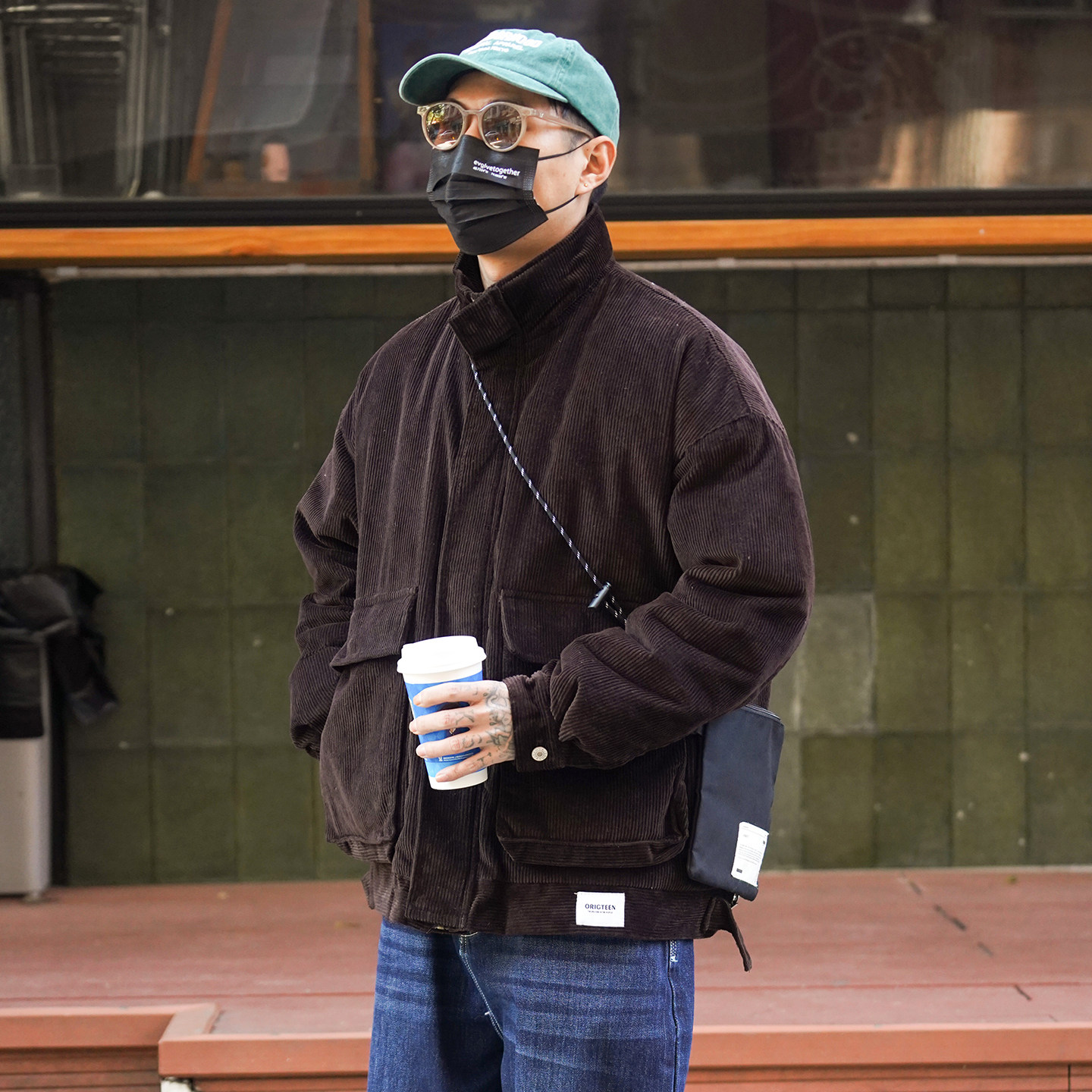 日系复古灯芯绒立领白鸭绒羽绒服