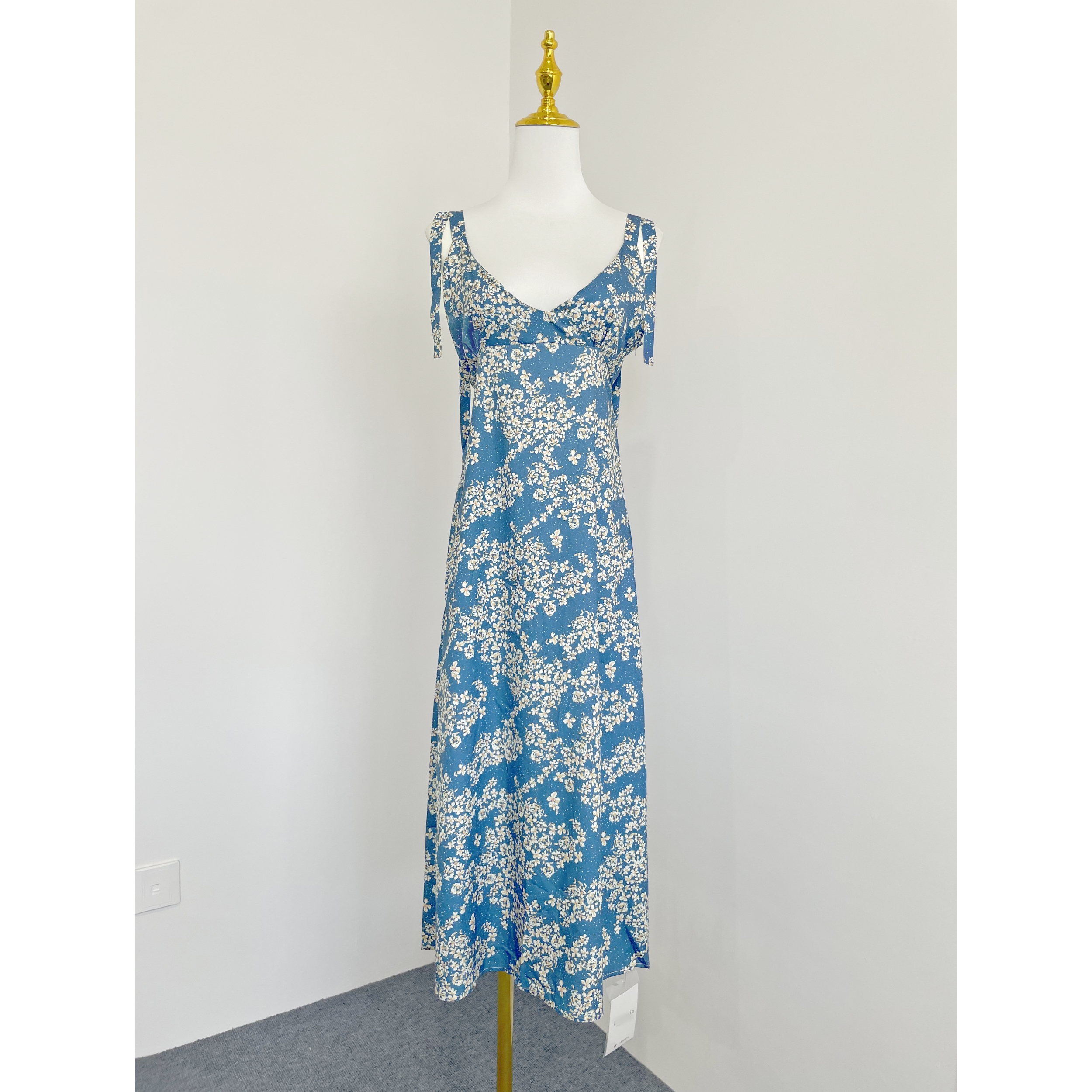 J2035夏季新款女装法式度假风深V领吊带裙侧拉链气质印花连衣裙