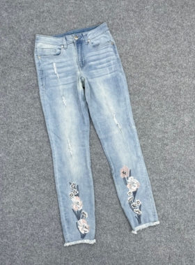 K3058外贸新款女装个性磨破牛仔裤刺绣花朵修身毛边小个子长裤