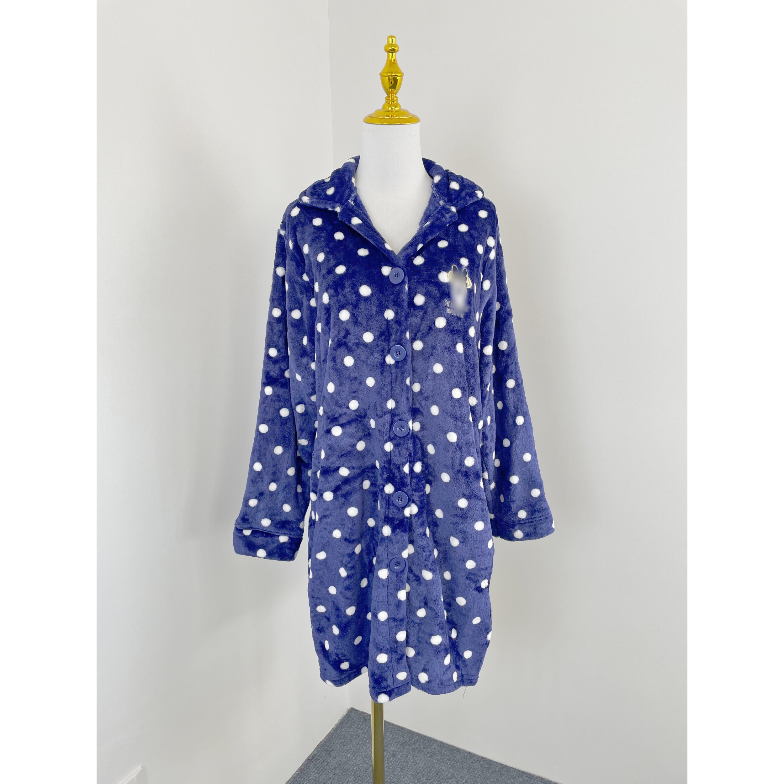 E5009外贸新款女装法兰绒波点亲肤保暖睡裙卡通刺绣中长款家居服,女士内衣/男士内衣/家居服,睡袍/浴袍,淘宝优惠券,粉丝福利购,淘宝优惠卷