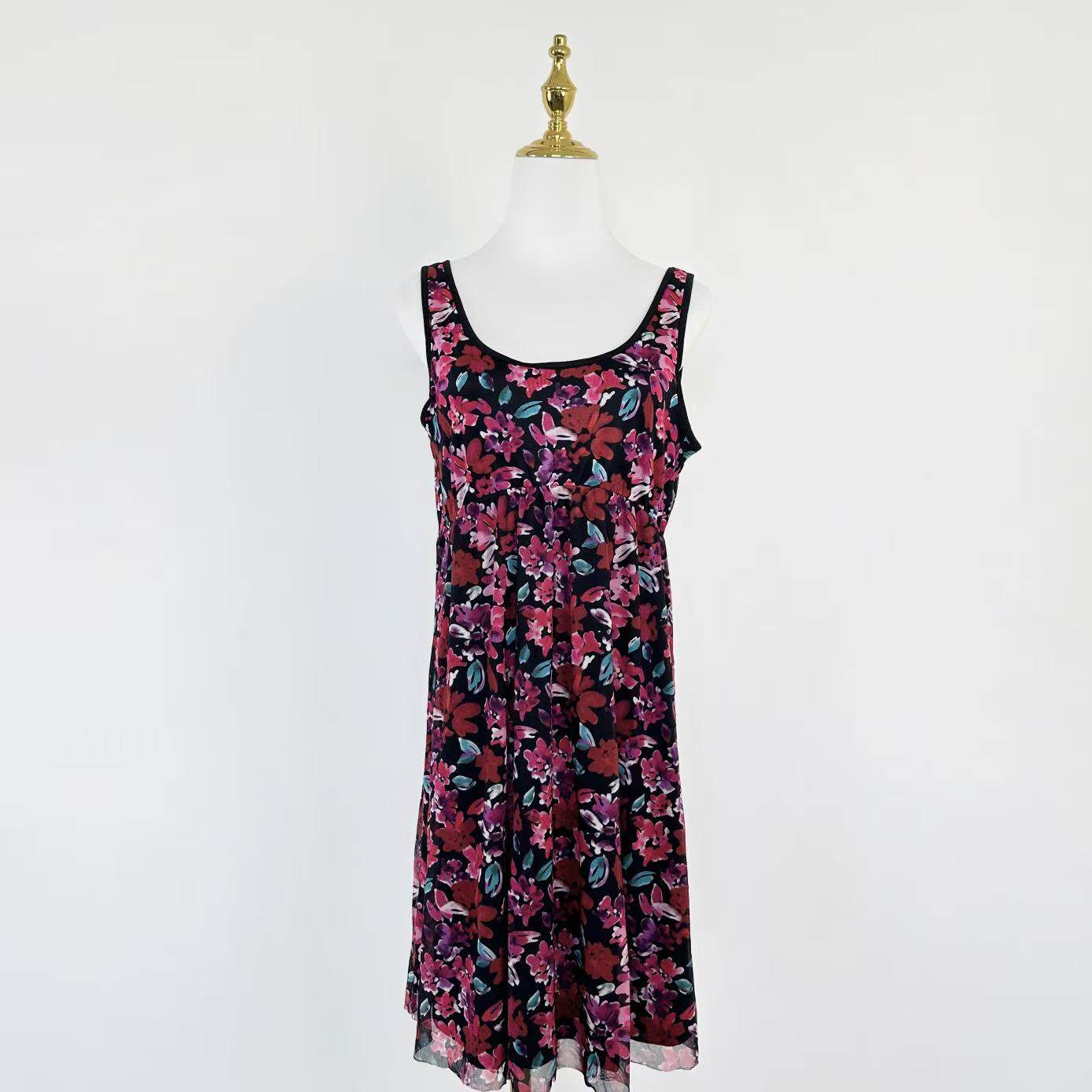 B7235新款复古碎花吊带黑底红花连衣裙女宽松显瘦中长款无袖裙