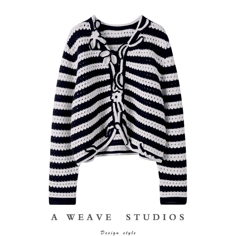 高颜值爱了！24V领复古法式条纹羊绒镂空手钩花瓣边针织开衫女