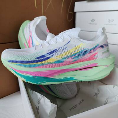 特步160x7.0pro碳板竞速跑鞋