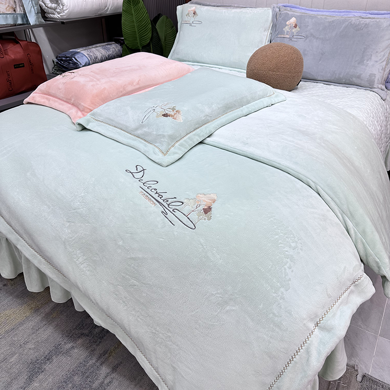 床盖式四件套牛奶棉简约加厚保暖