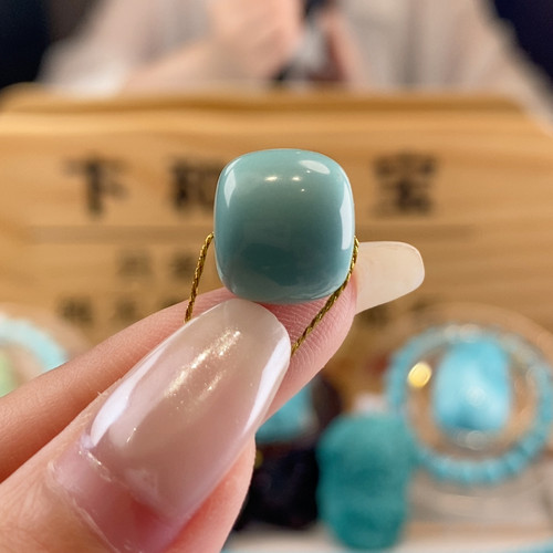 瓷釉级丫角山蓝绿色老型珠 卡13.3