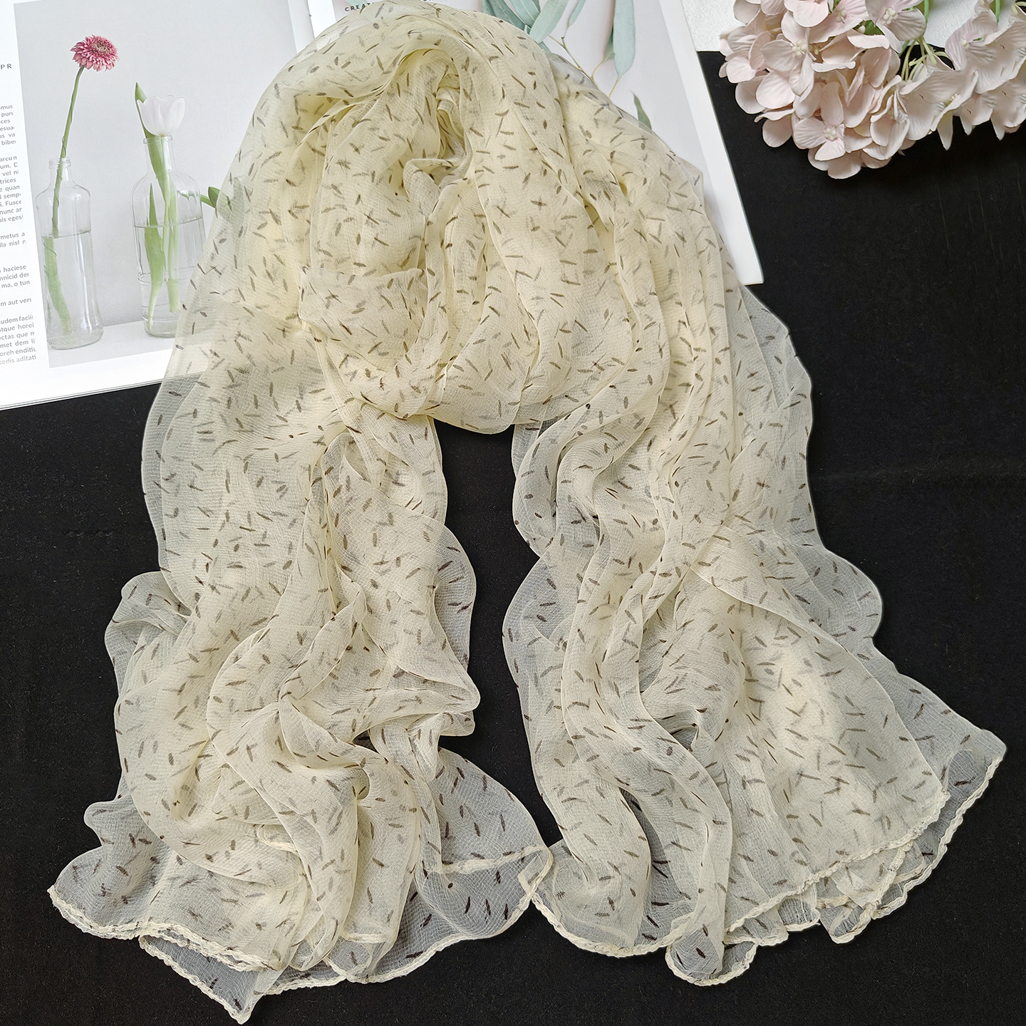 白色真丝丝巾女春秋百搭长款纱巾妈妈款冬季薄披肩韩版桑蚕丝围巾