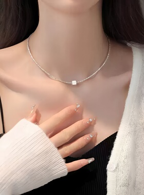 方块小方糖项链女轻奢高级感锁骨链新款小众设计