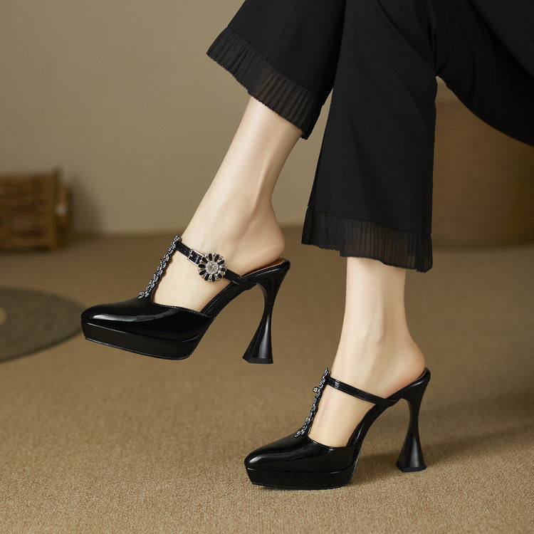 2026时尚T字带粗跟防水台凉拖鞋不累脚真皮高跟包头半拖鞋女