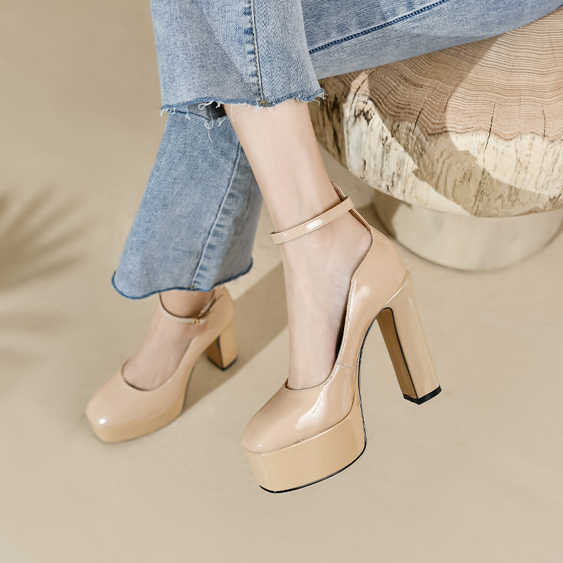 防水台旗袍走秀2026新款高跟鞋女方头粗跟一字扣形体模特杏色12cm