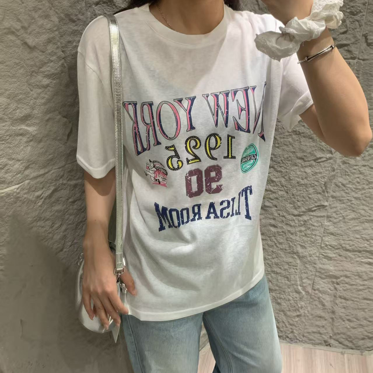 DW2026春夏新款时尚圆领字母印花图案宽松短袖T恤衫上衣女潮7711
