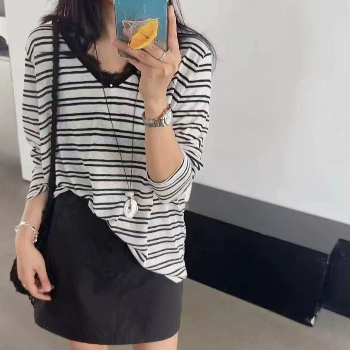 后背交叉拼接蕾丝露背长袖t恤女2026春夏设计感宽松薄款上衣7811