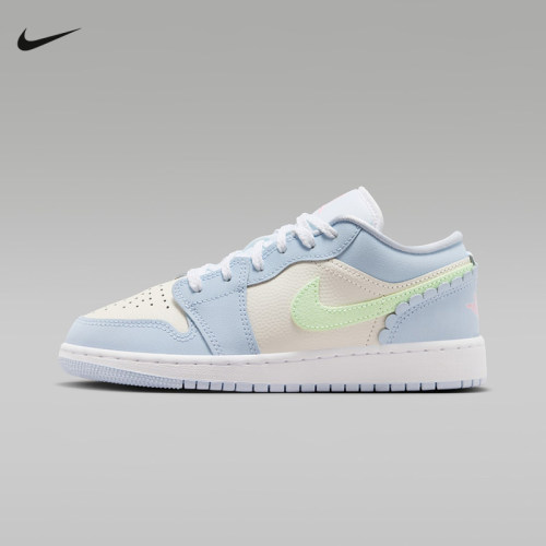 JORDAN耐克女鞋AJ1米蓝色爱心挂饰大童运动鞋低帮板鞋IB7113-403