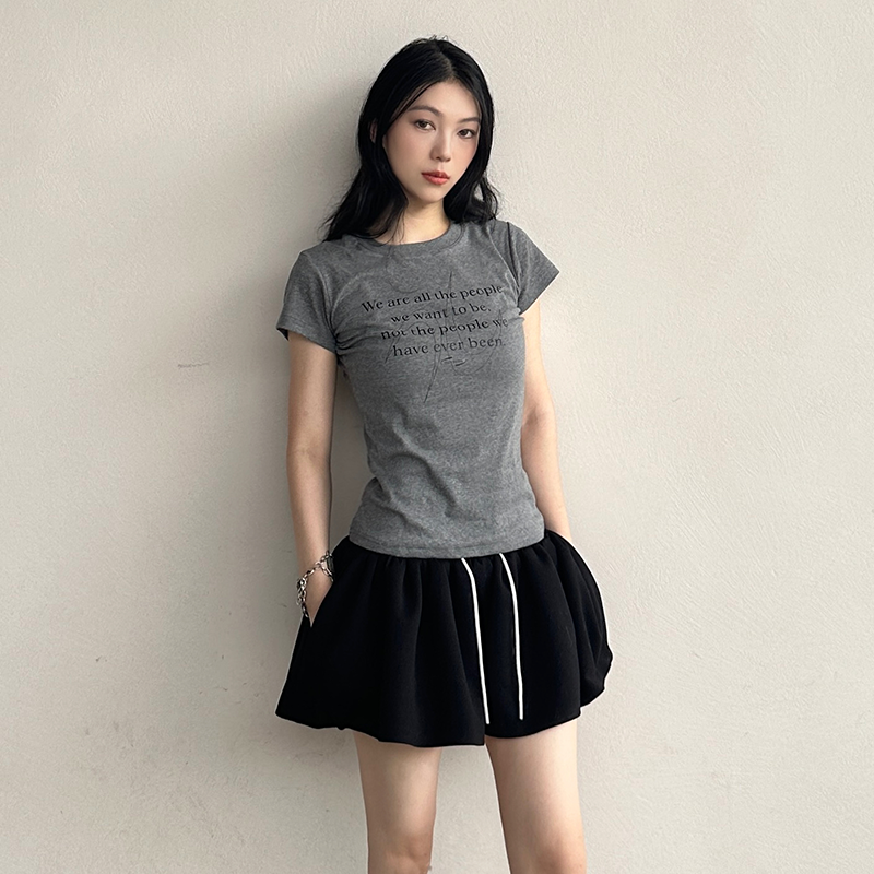 MOKACME 24SS 标语纯欲甜辣妹正肩短袖t恤女夏辣妹显瘦性感短上衣