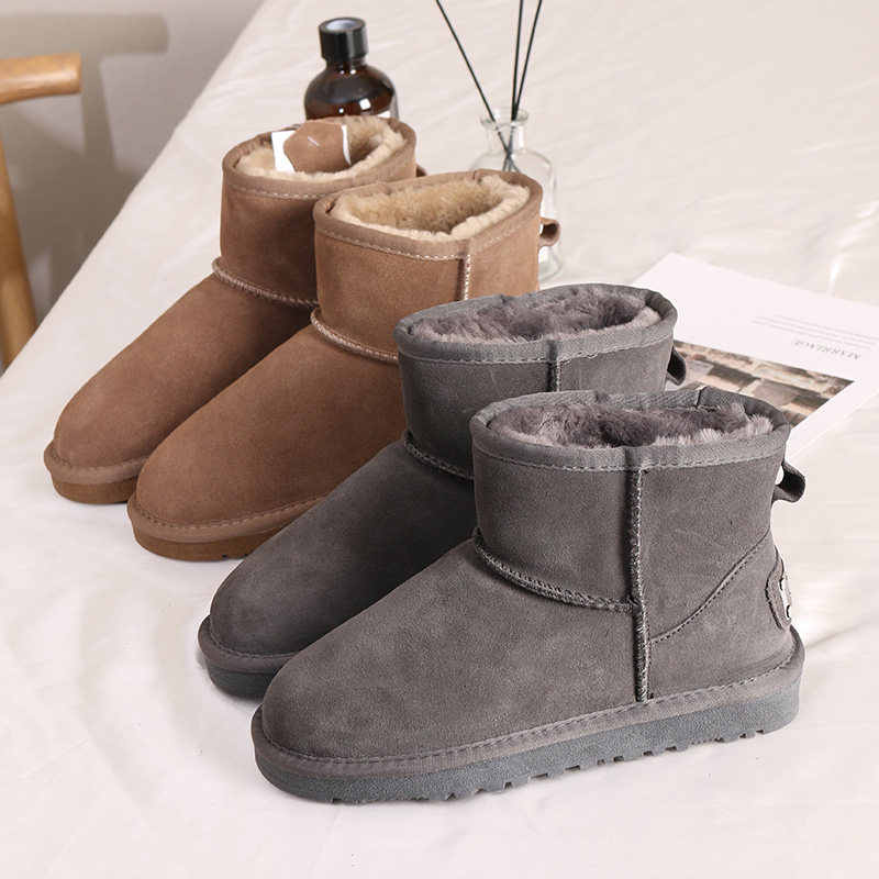 雪地靴女2021年新款冬季真皮短筒加绒加厚保暖平底防滑面包棉鞋