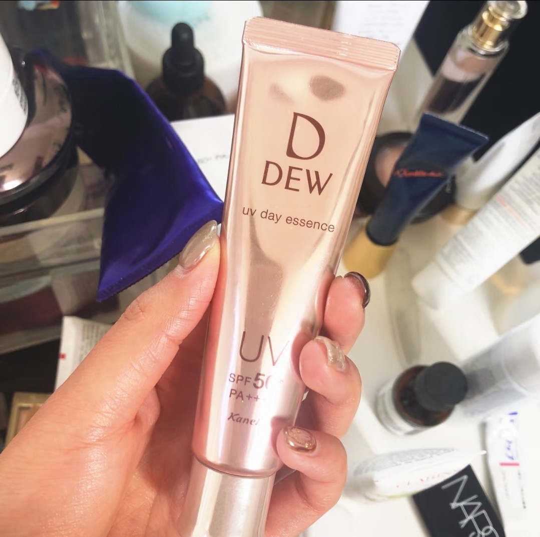 日本Kanbo嘉娜宝DEW朵雾细润妍柔防晒霜美容液隔离乳40g