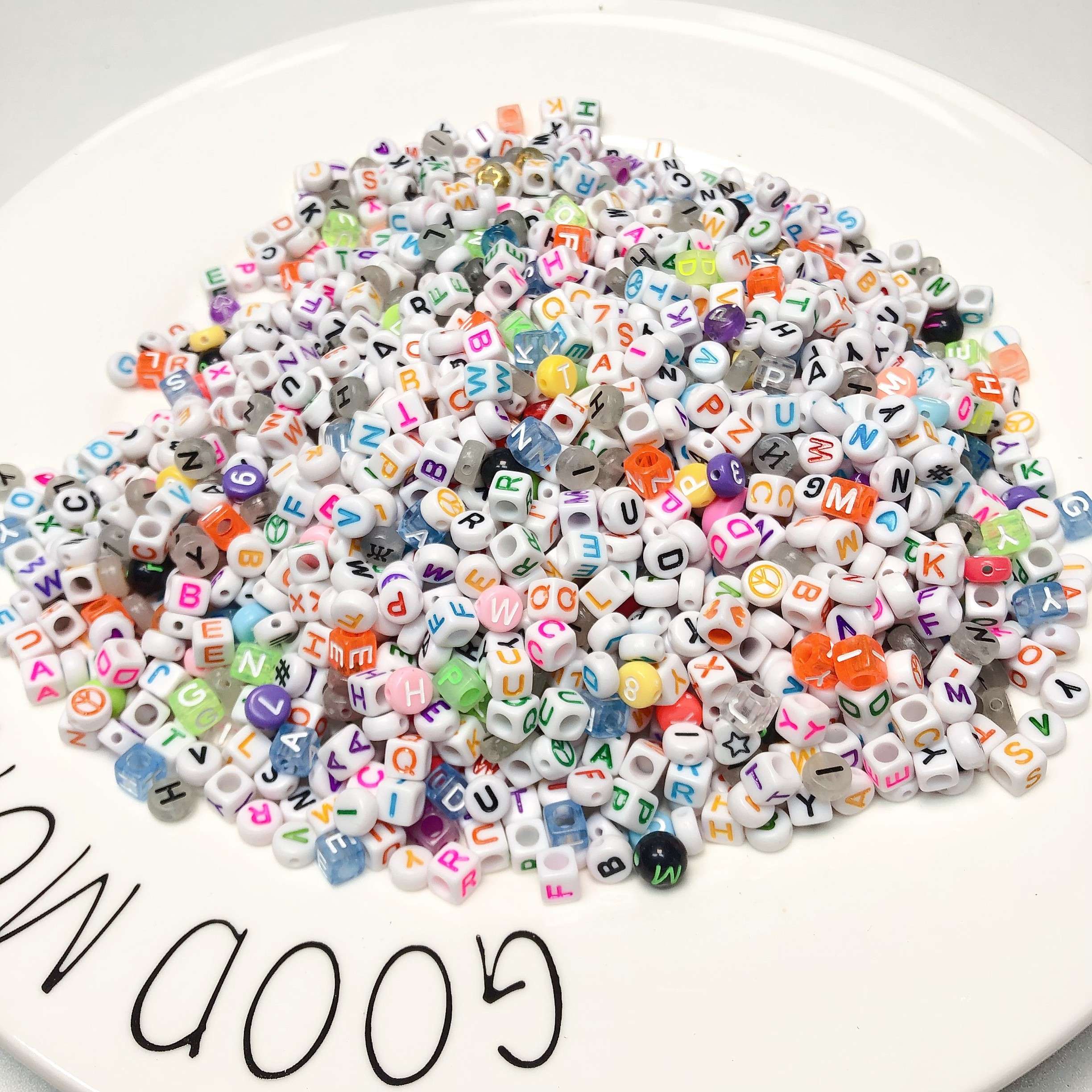 U70约0.6CM字母珠半斤约1800个 diy手工材料配件满30包邮