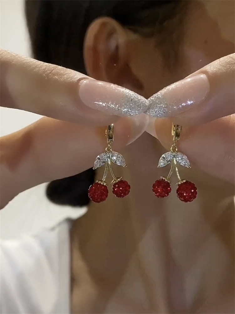 高级感满钻红樱桃耳扣耳环女