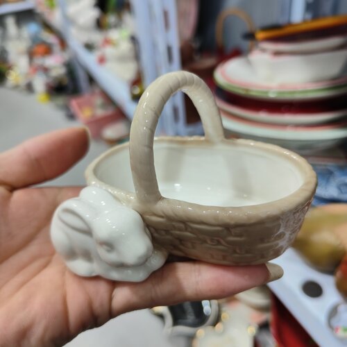 非偏远地区凑满19包邮部分瑕/小兔子提篮凸点缺釉干裂等瑕疵