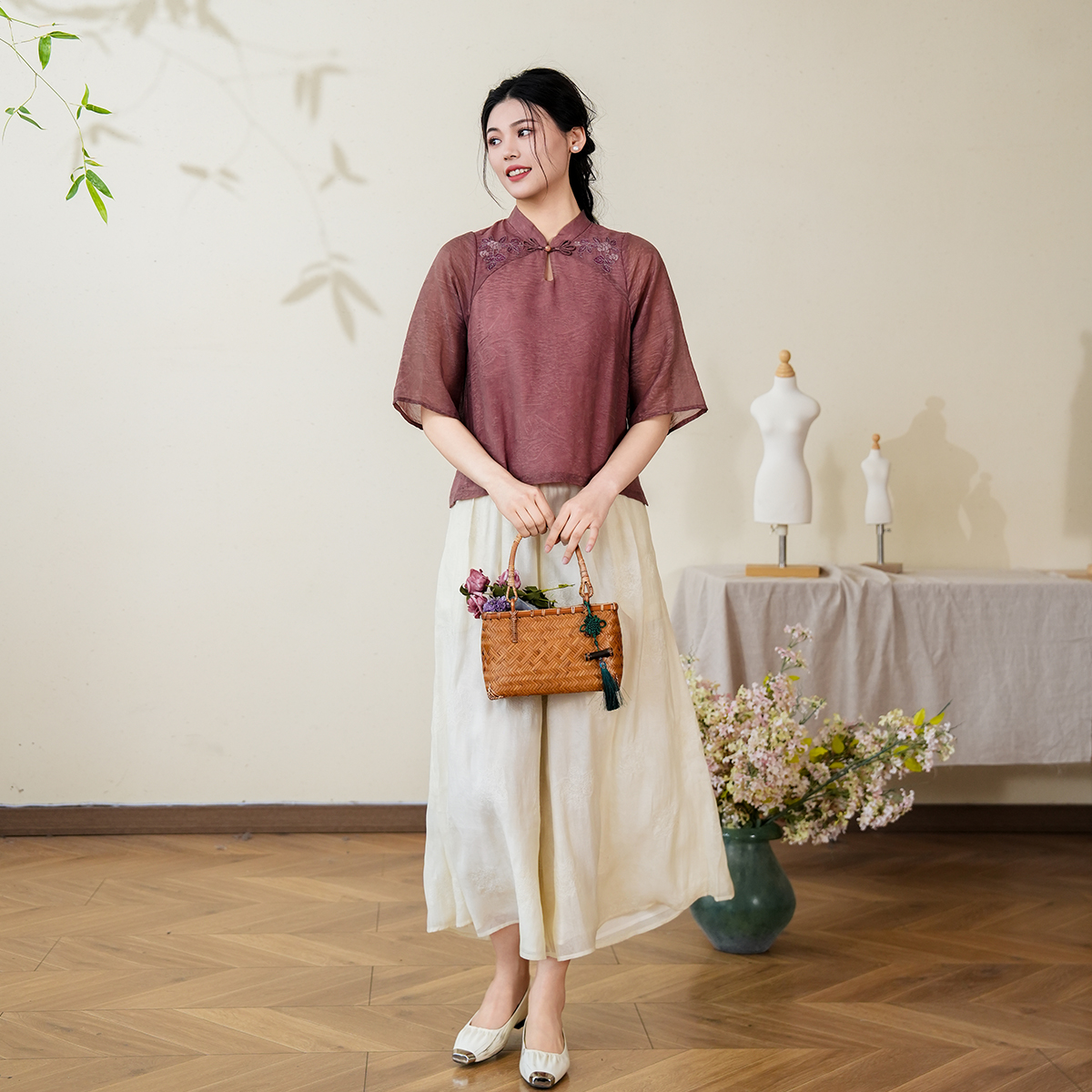 布符2025夏季新款水滴领刺绣旗袍上衣女中式复古修身显瘦气质通勤
