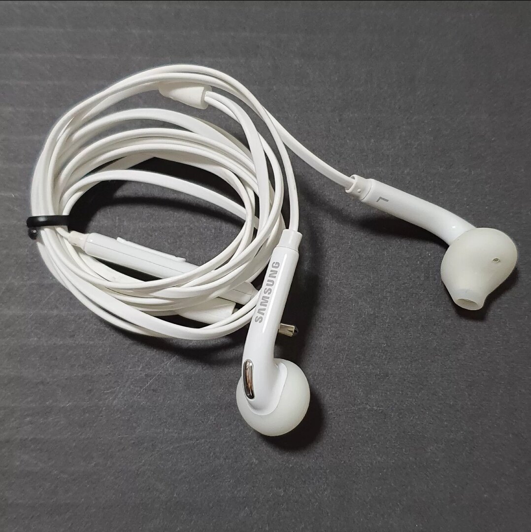 适用三星手机原装有线耳机线控带麦入耳式立体声耳塞3.5正品包邮