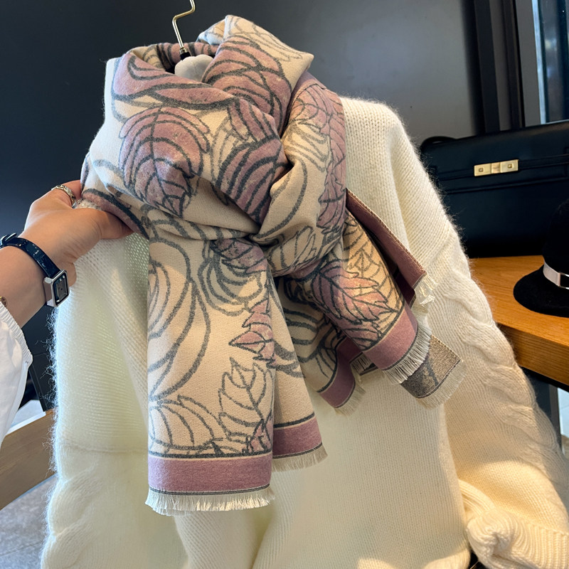 显白优雅紫粉玫瑰花加厚仿羊绒围巾女秋冬季保暖披肩外搭围脖两用