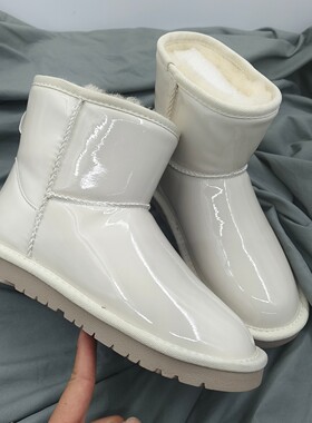 赶快 断码捡漏~白色漆皮雪地靴女冬季短筒加绒保暖女靴