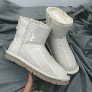 赶快 断码捡漏~白色漆皮雪地靴女冬季短筒加绒保暖女靴