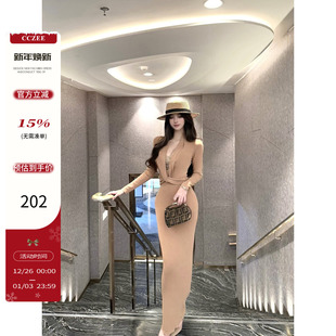 蕾丝内搭收腰包臀裙 连衣裙女秋复古设计感长款 CCZEE 层次美学