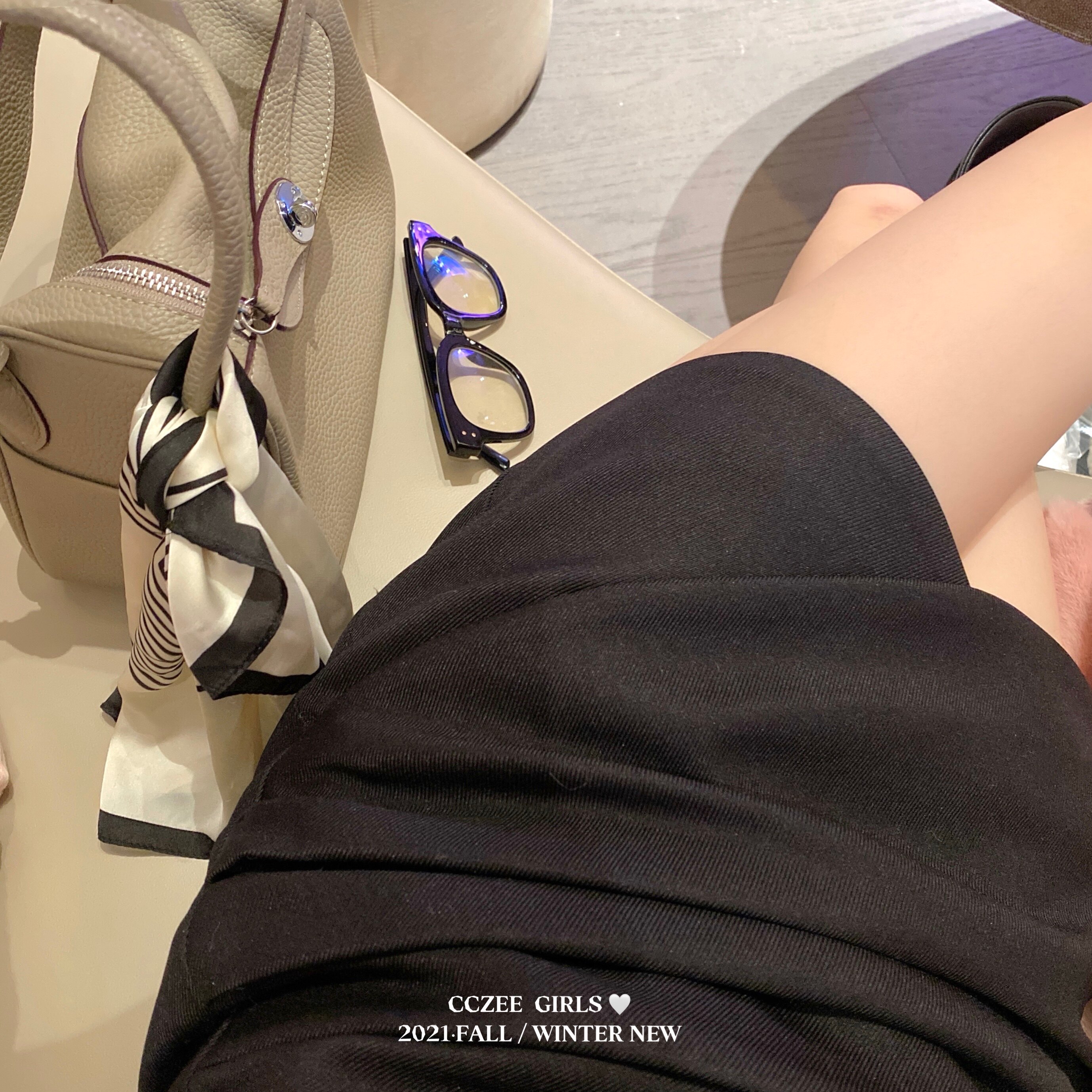 CCZEE 拯救乏味 褶皱显瘦百搭毛呢裙高腰包臀半身裙女