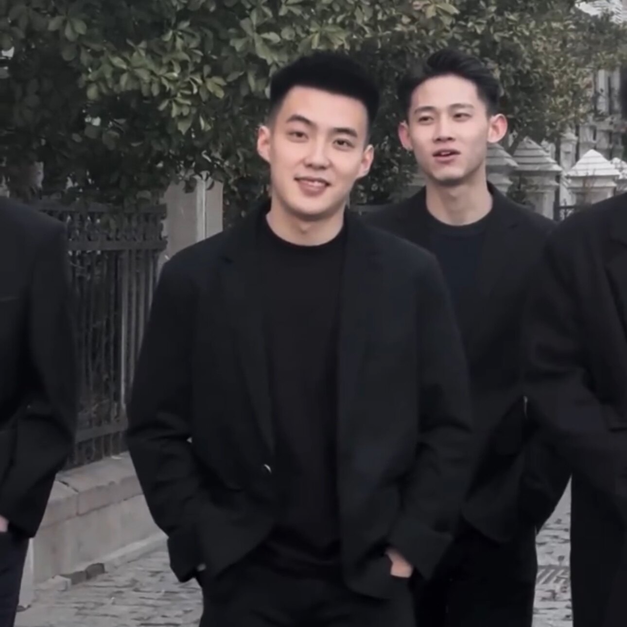 2024男士春季新款潮流百搭商务休闲显瘦轻奢商务薄款西服上衣外套