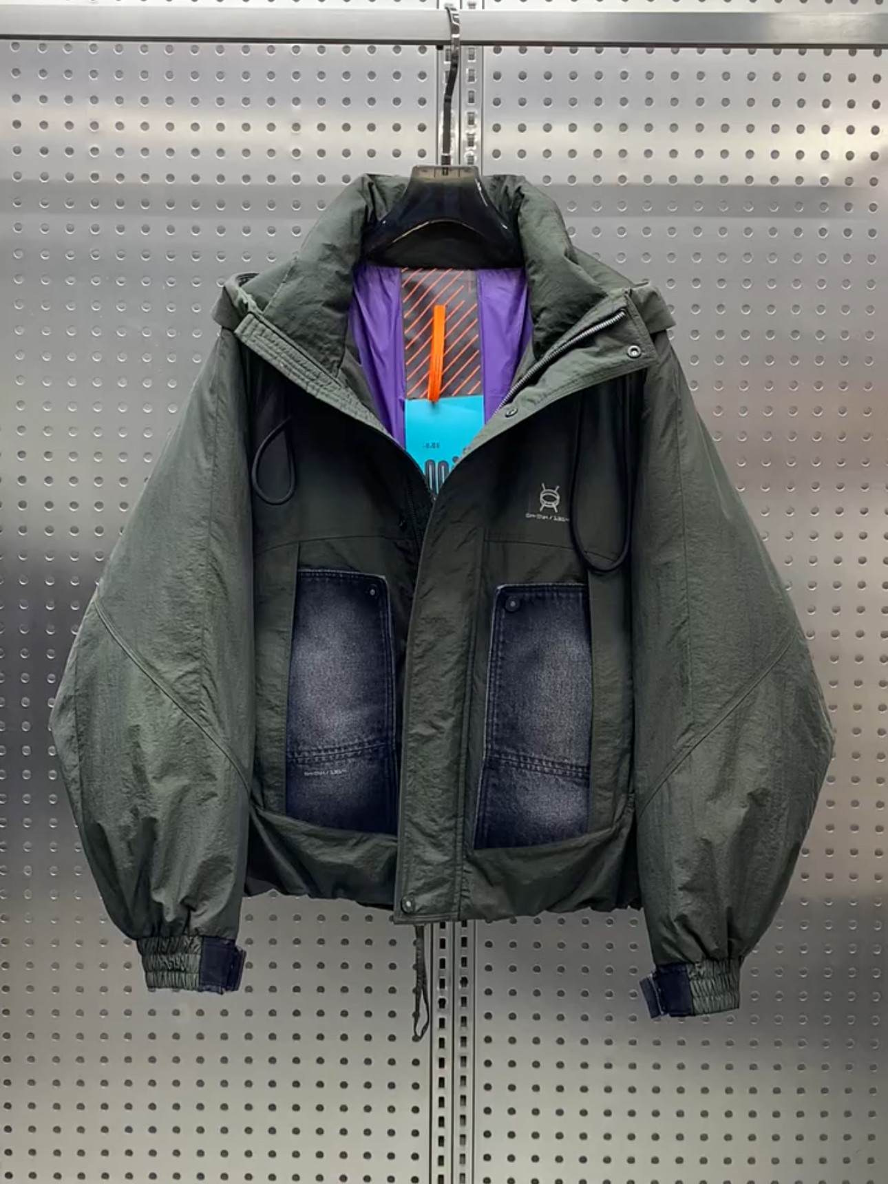 潮牌连帽工装牛仔拼接白鸭绒羽绒服2025冬季新款时尚加厚保暖外套