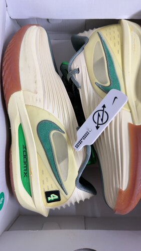 特价清仓款Nike GT Cut 3 Turbo系列篮球鞋下单前请看购物详情页