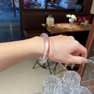 新中式天然粉水晶手镯女宽版超美起刚藕粉高冰透玉镯子送女友礼物
